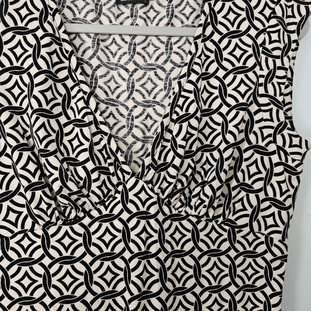 BCBGMAXAZRIA y2k Babydoll Top Women L Black Cream Empire Waist Corporate Goth - Picture 3 of 8
